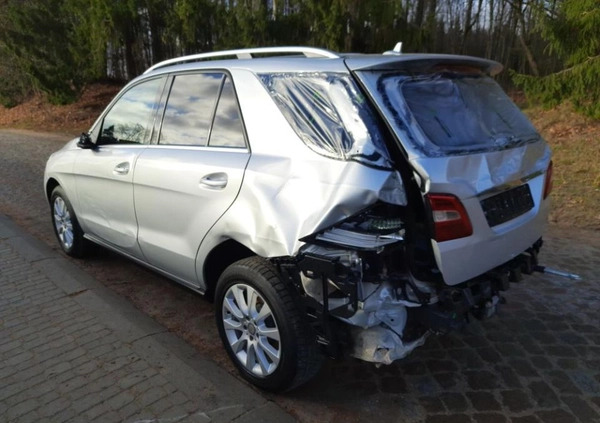 Mercedes-Benz ML cena 27900 przebieg: 98450, rok produkcji 2014 z Giżycko małe 466